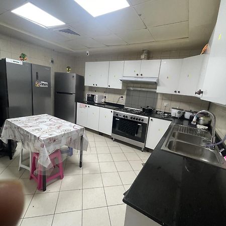 Elite Space Hostel And Capsule Accommodation Dubaj Kültér fotó